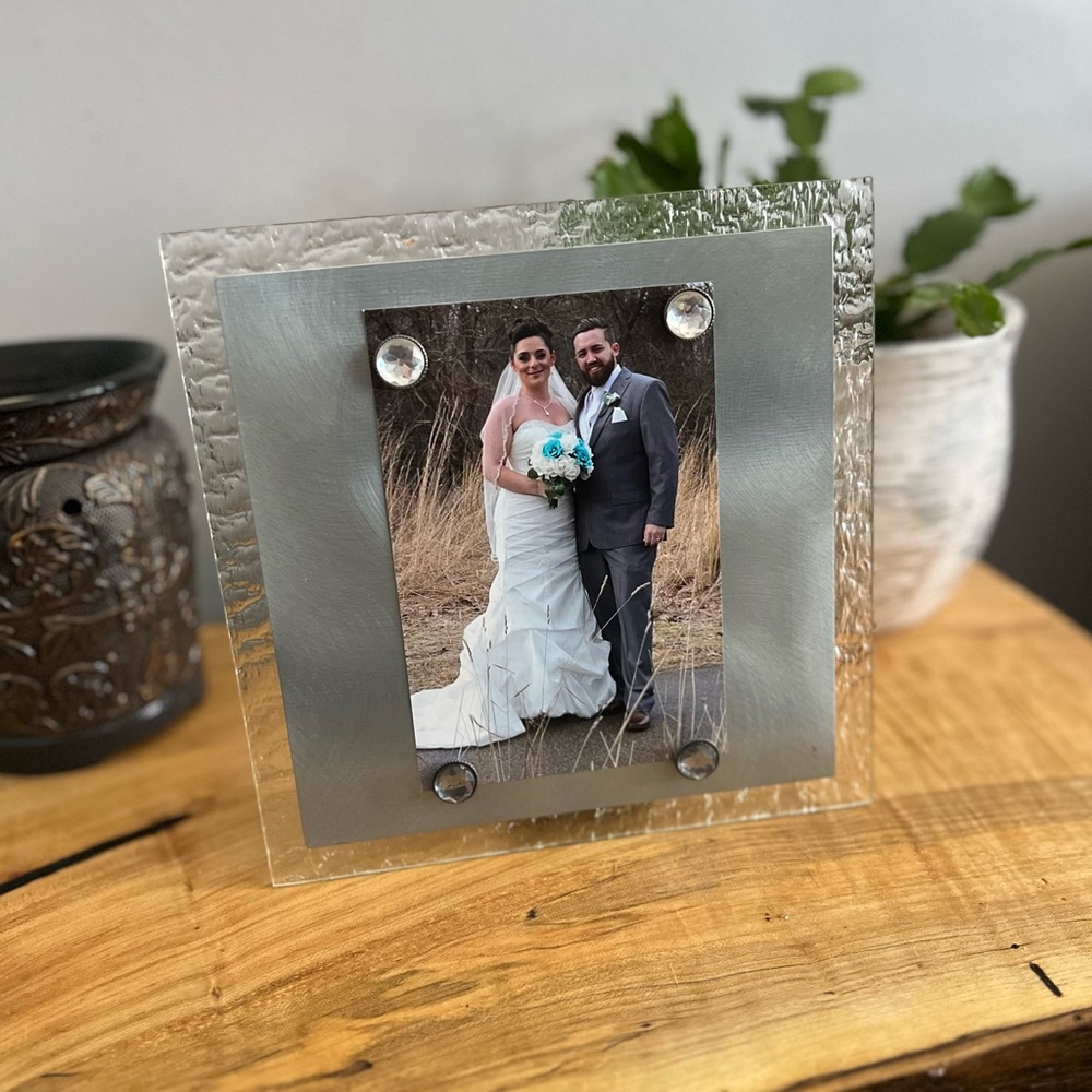 ♥️Magnetic Handcrafted Glass Picture Frame